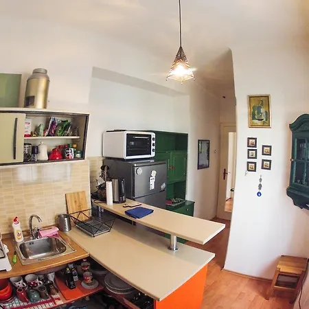 Bright Centre Apartment *