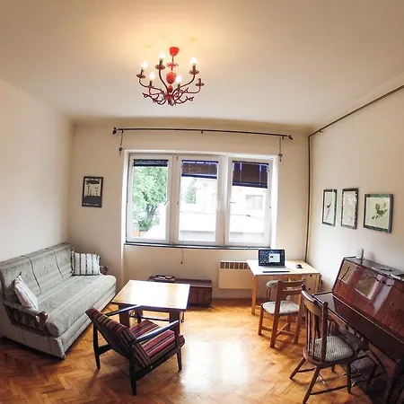 Bright Centre Apartment